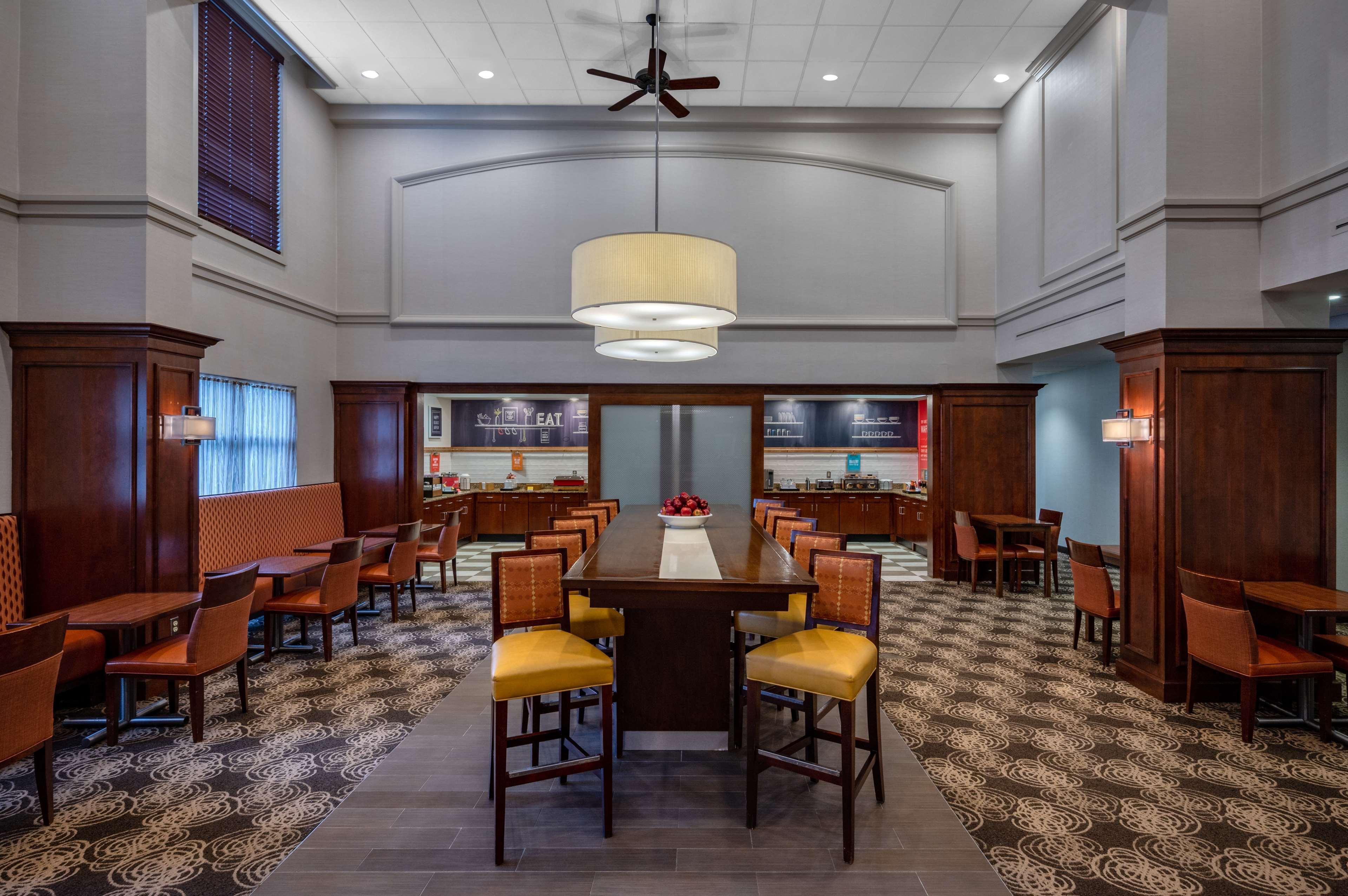 Hampton Inn Raynham-Taunton Ngoại thất bức ảnh